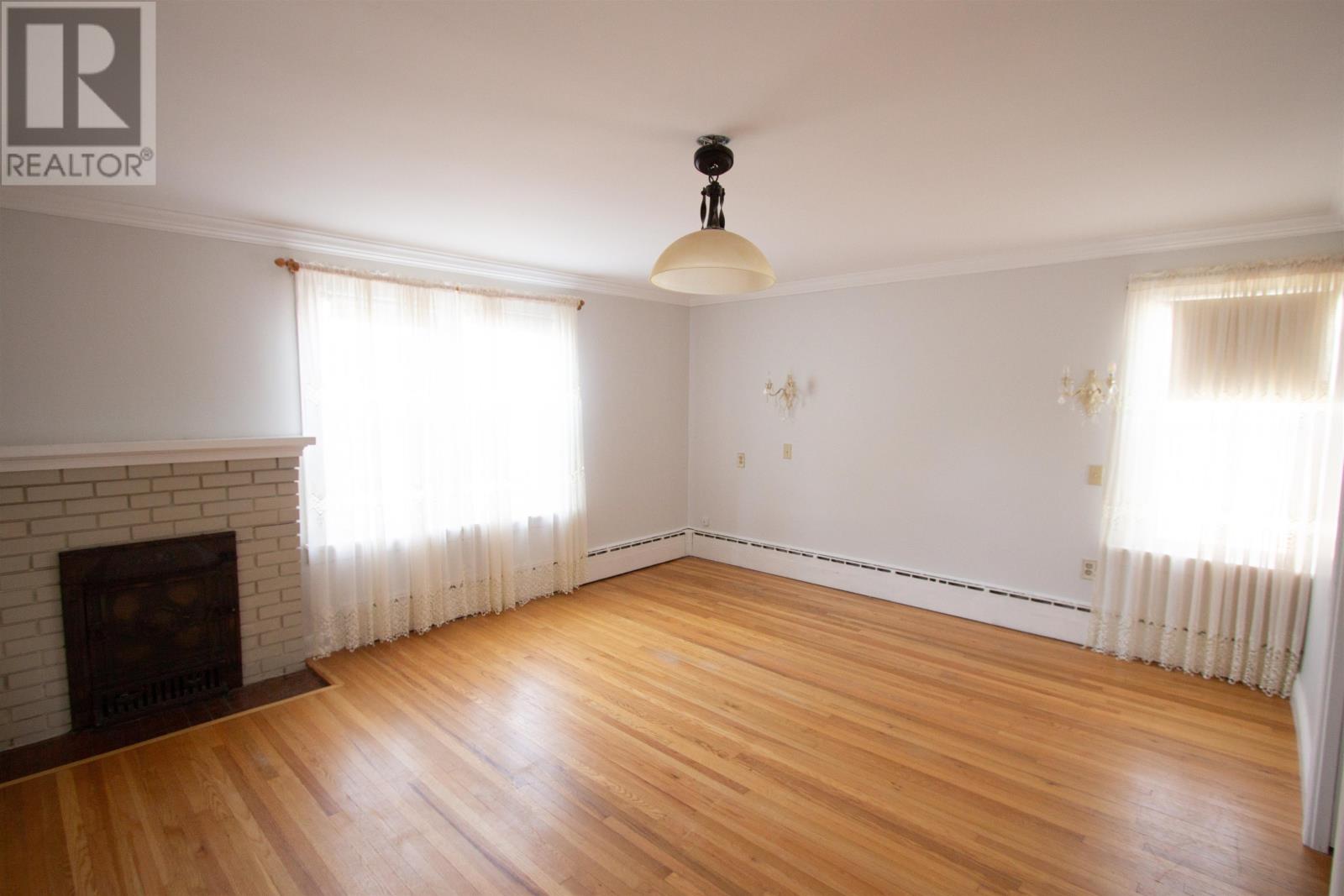 288 Notre Dame Street - 7