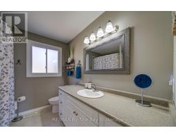 9 Frederick Drive, Wasaga Beach, ON L9Z1P9 Photo 17