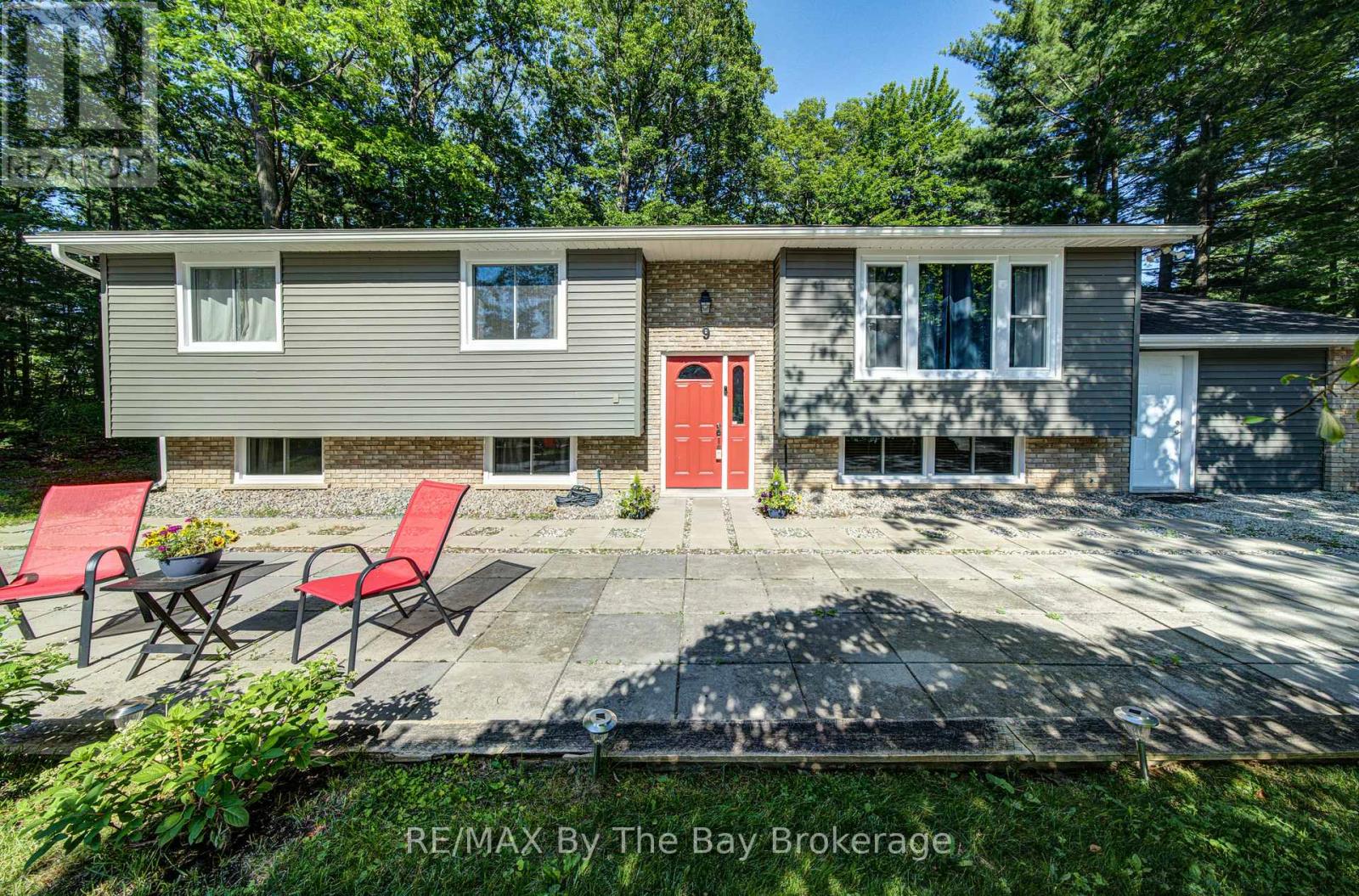 9 FREDERICK DRIVE - 1
