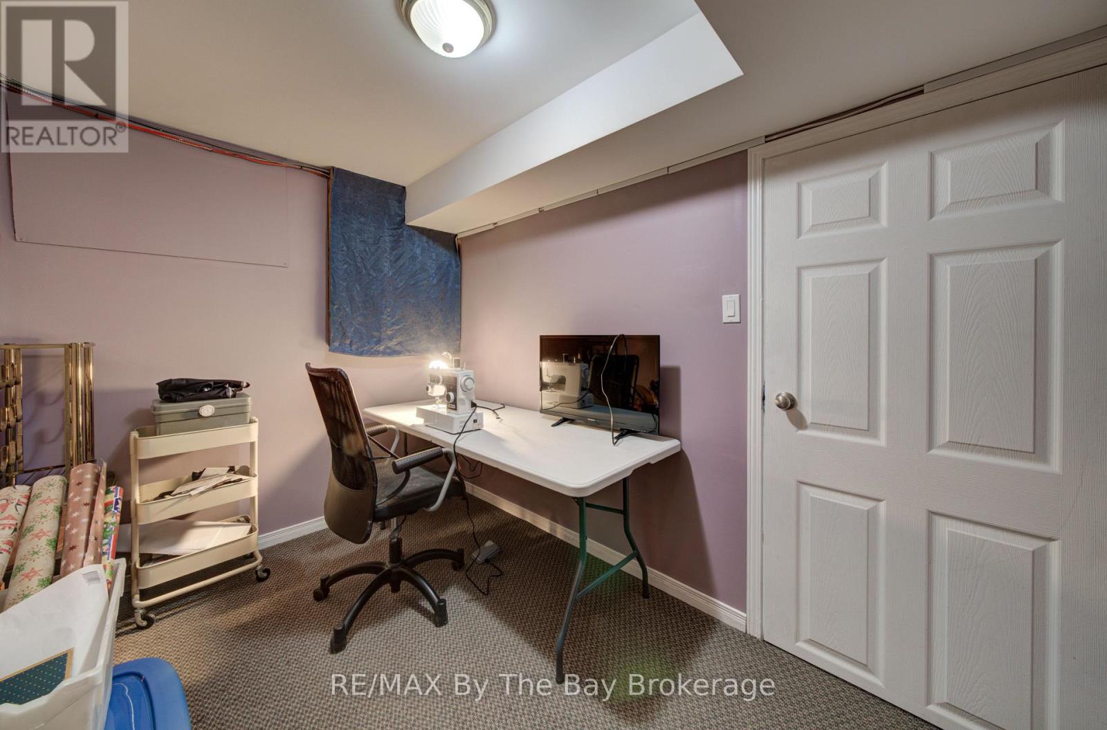 9 FREDERICK DRIVE - 22