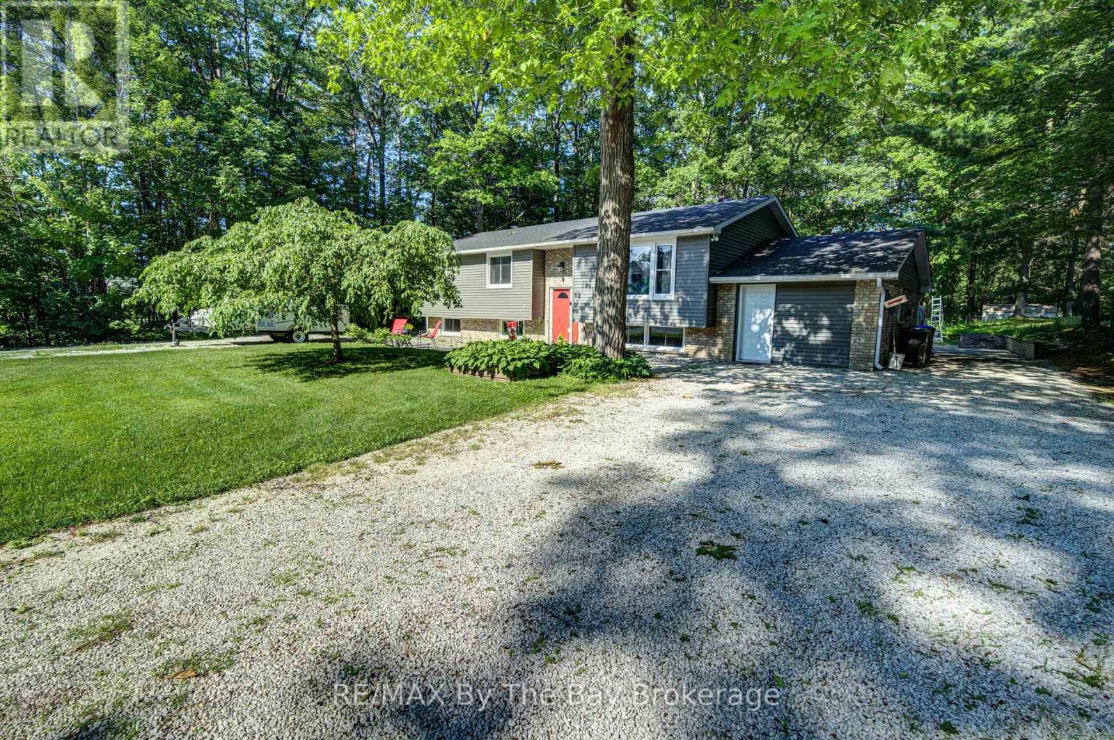 9 FREDERICK DRIVE - 2
