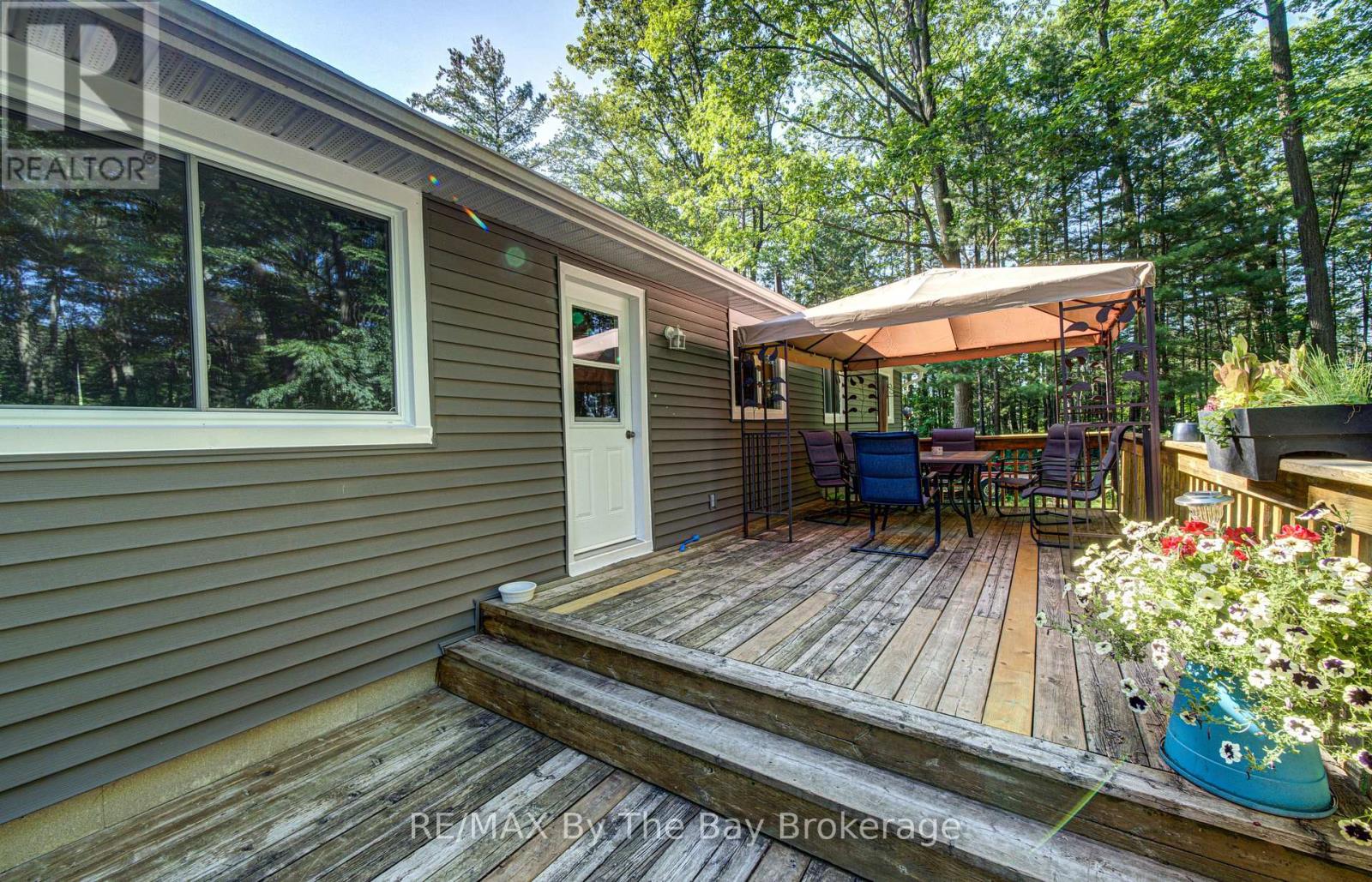 9 FREDERICK DRIVE - 38