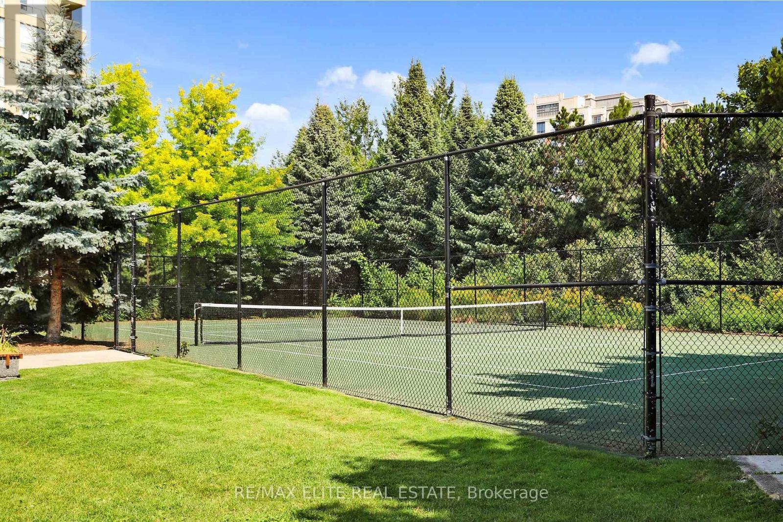 #1205 9 NORTHERN HEIGHTS DRIVE - 19