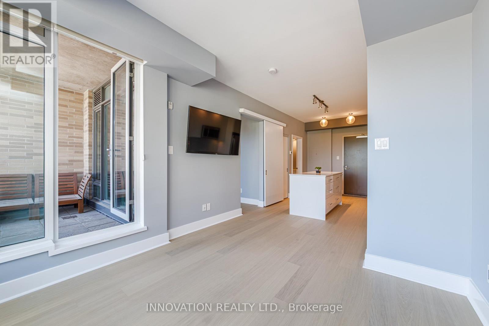 #209 88 RICHMOND ROAD - 16