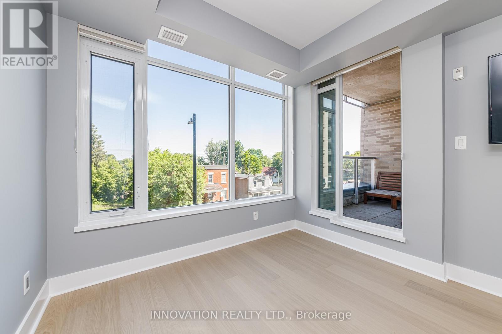 #209 88 RICHMOND ROAD - 18