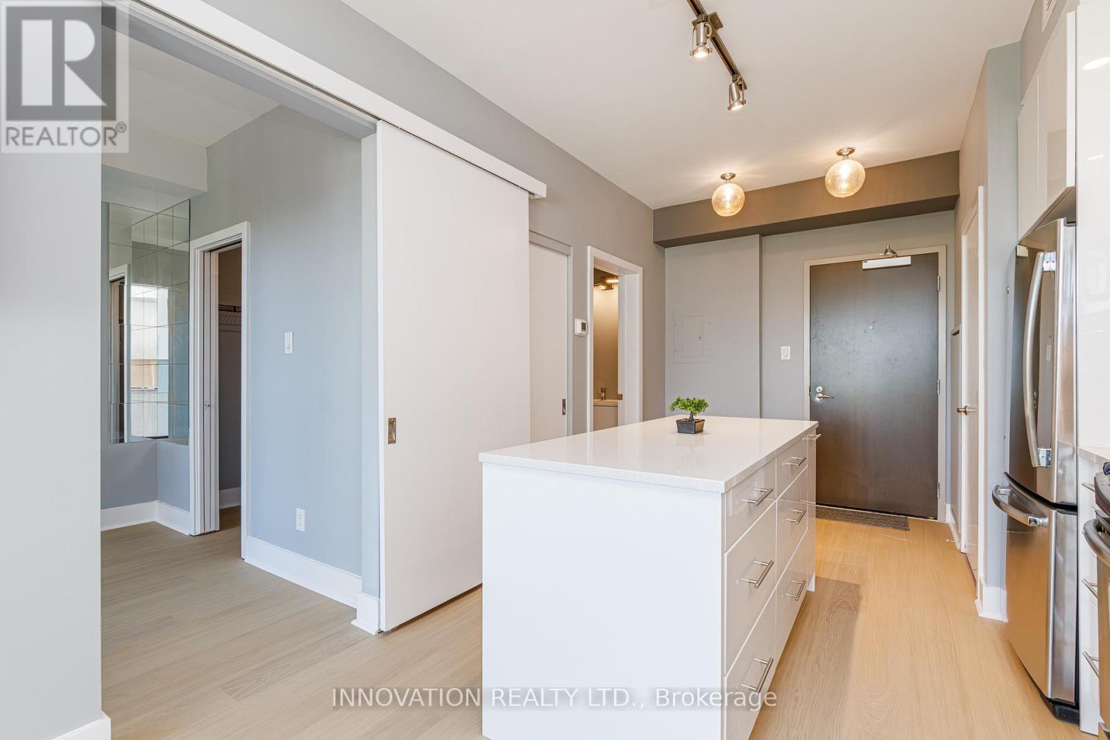 #209 88 RICHMOND ROAD - 10