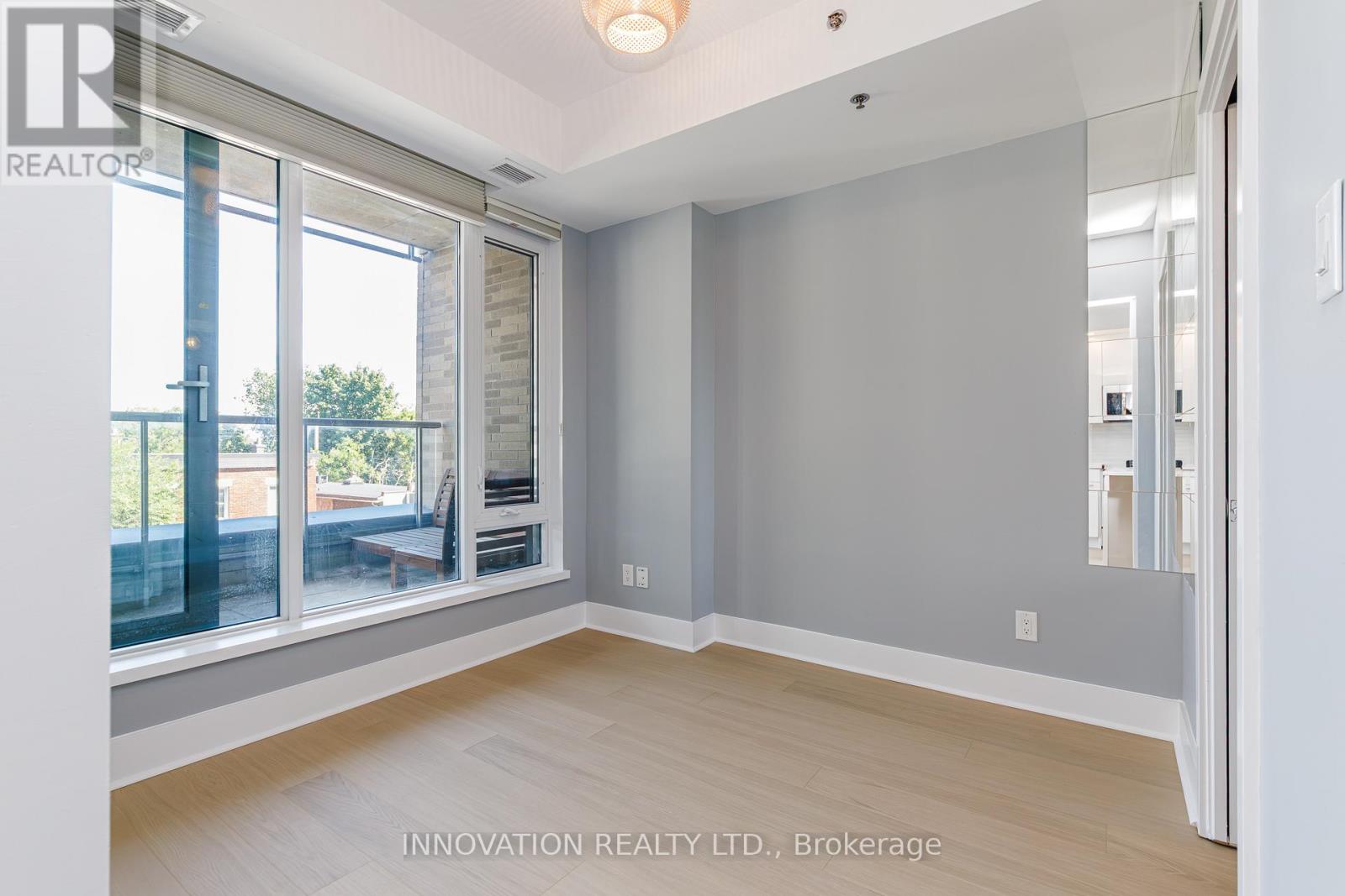 #209 88 RICHMOND ROAD - 19