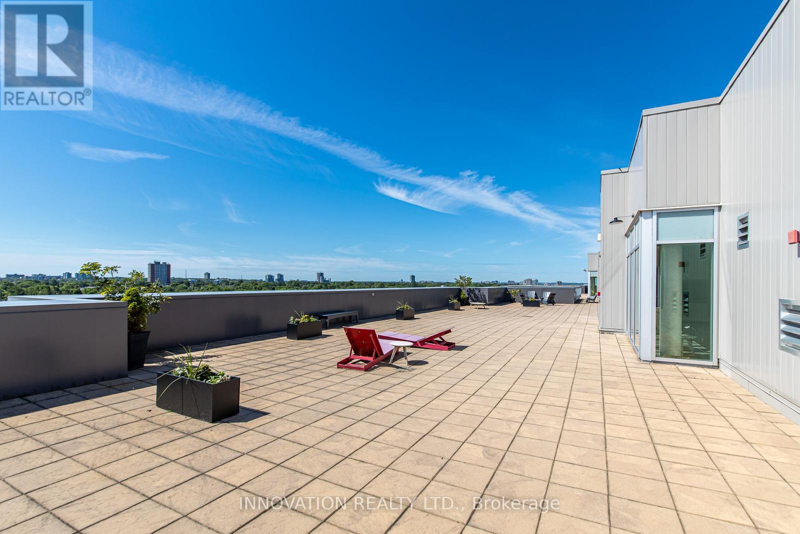 #209 88 RICHMOND ROAD - 23