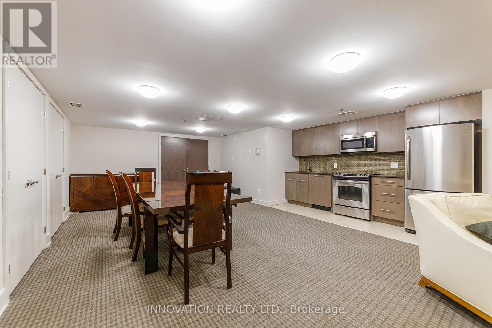 #209 88 RICHMOND ROAD - 28