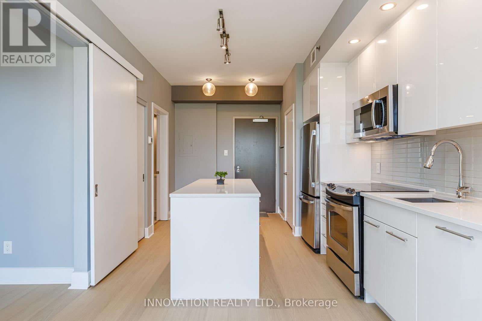 #209 88 RICHMOND ROAD - 4