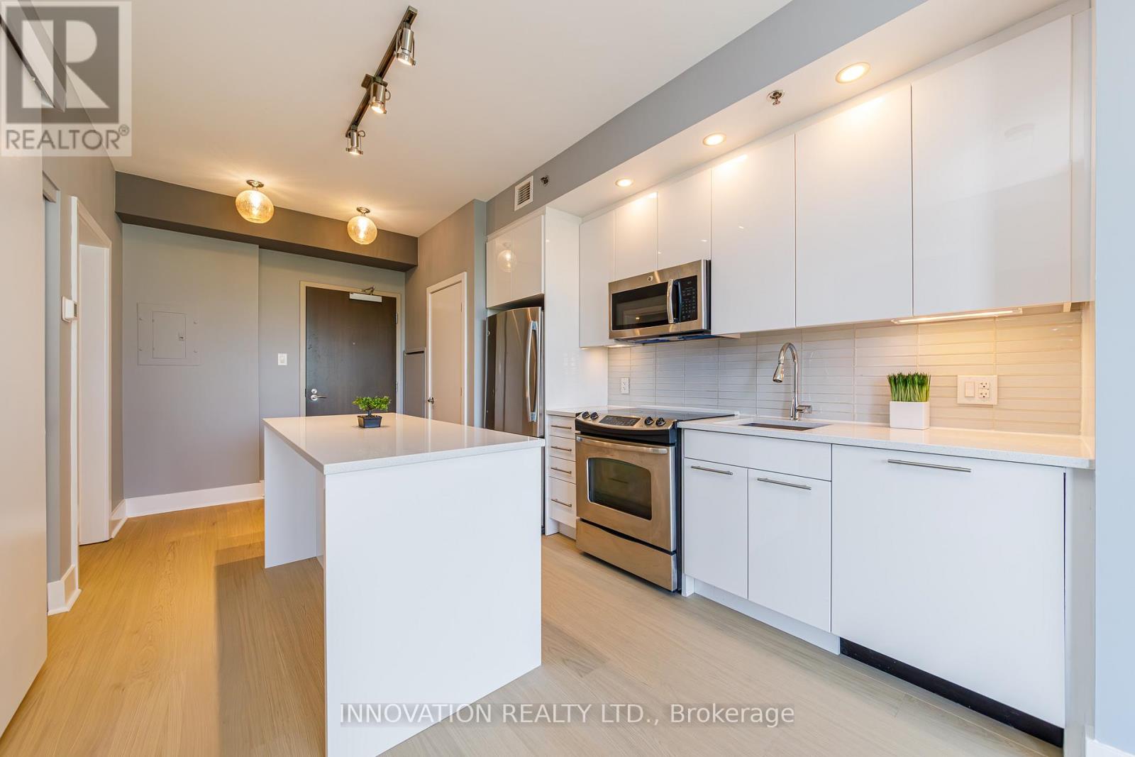 #209 88 RICHMOND ROAD - 9
