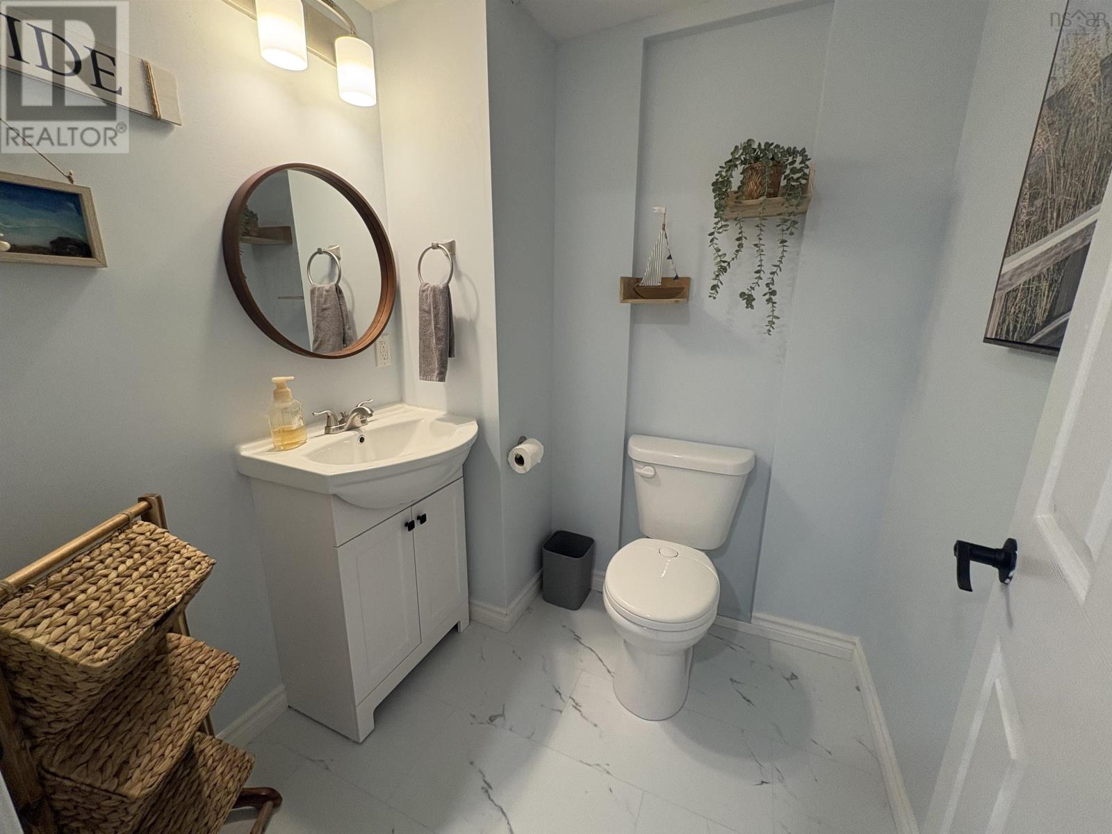 466 Martin Avenue - 23