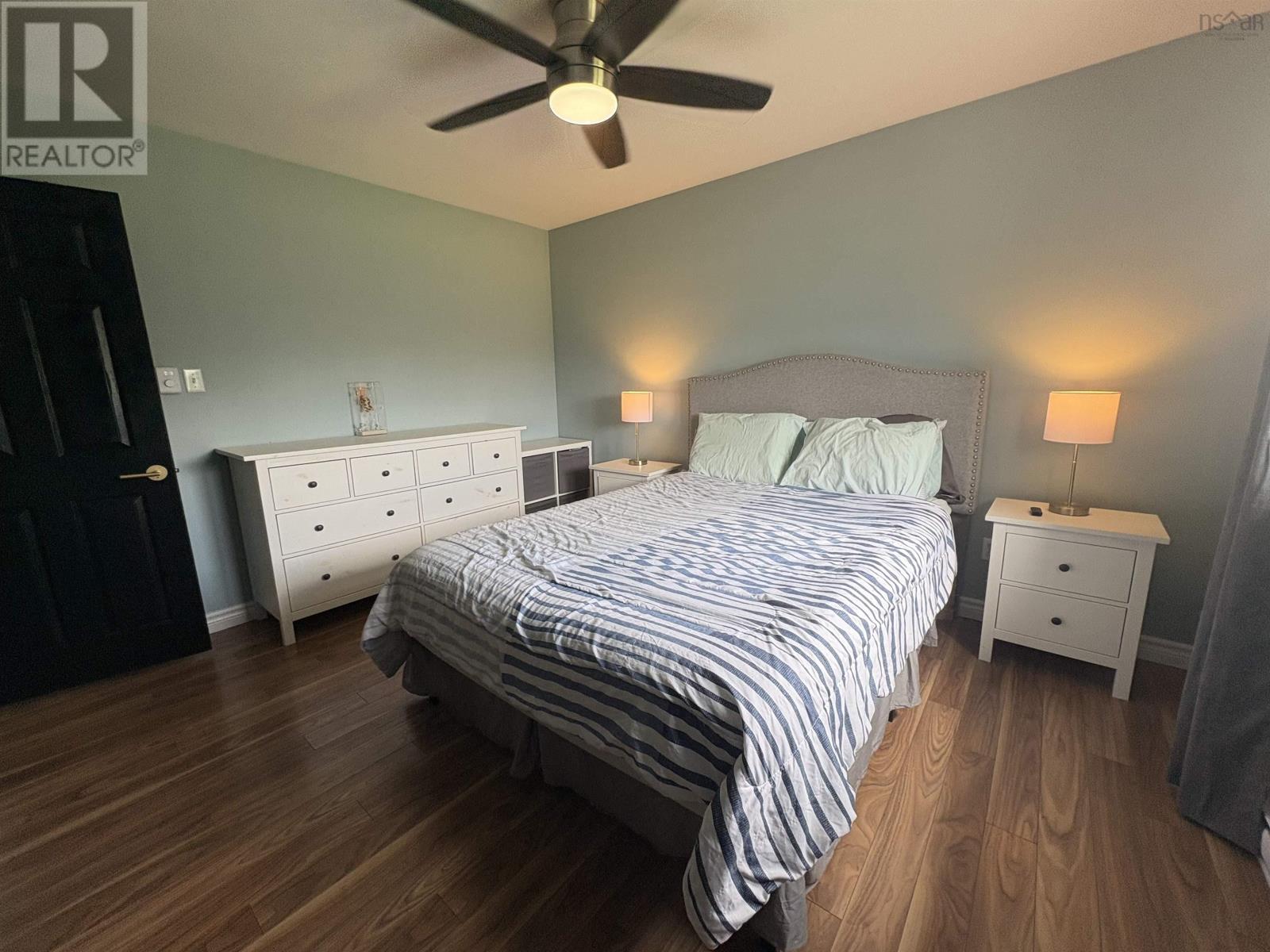 466 Martin Avenue - 9