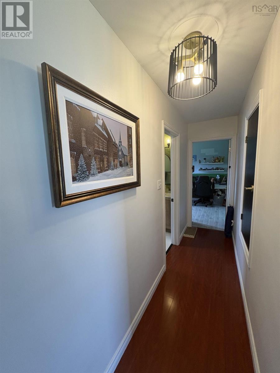 466 Martin Avenue - 14