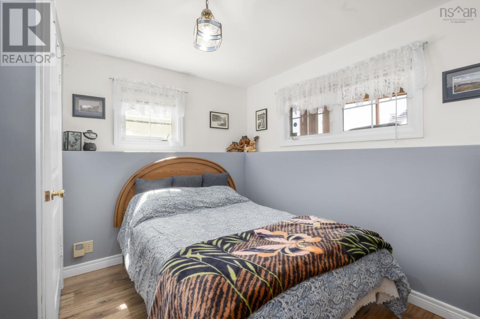 1900 Waverley Road - 18