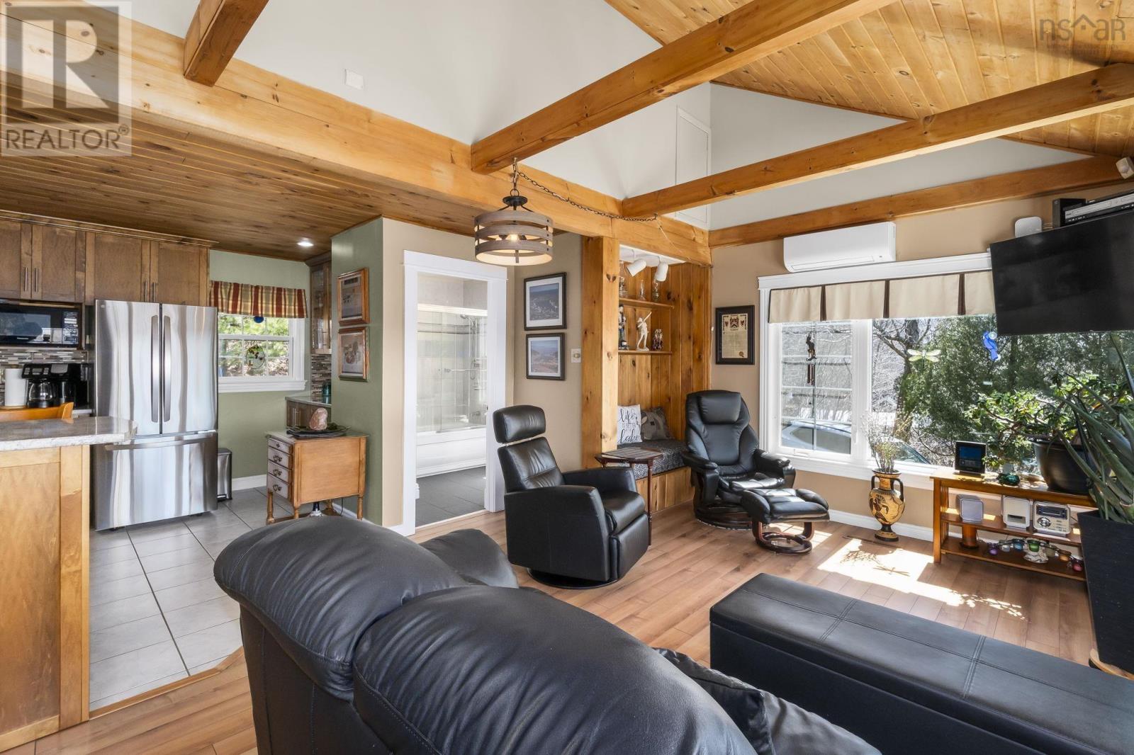 1900 Waverley Road - 8