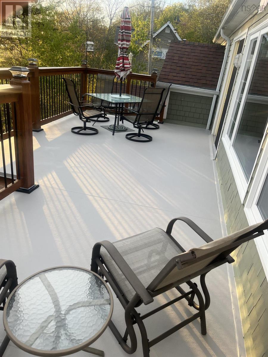 1900 Waverley Road - 50