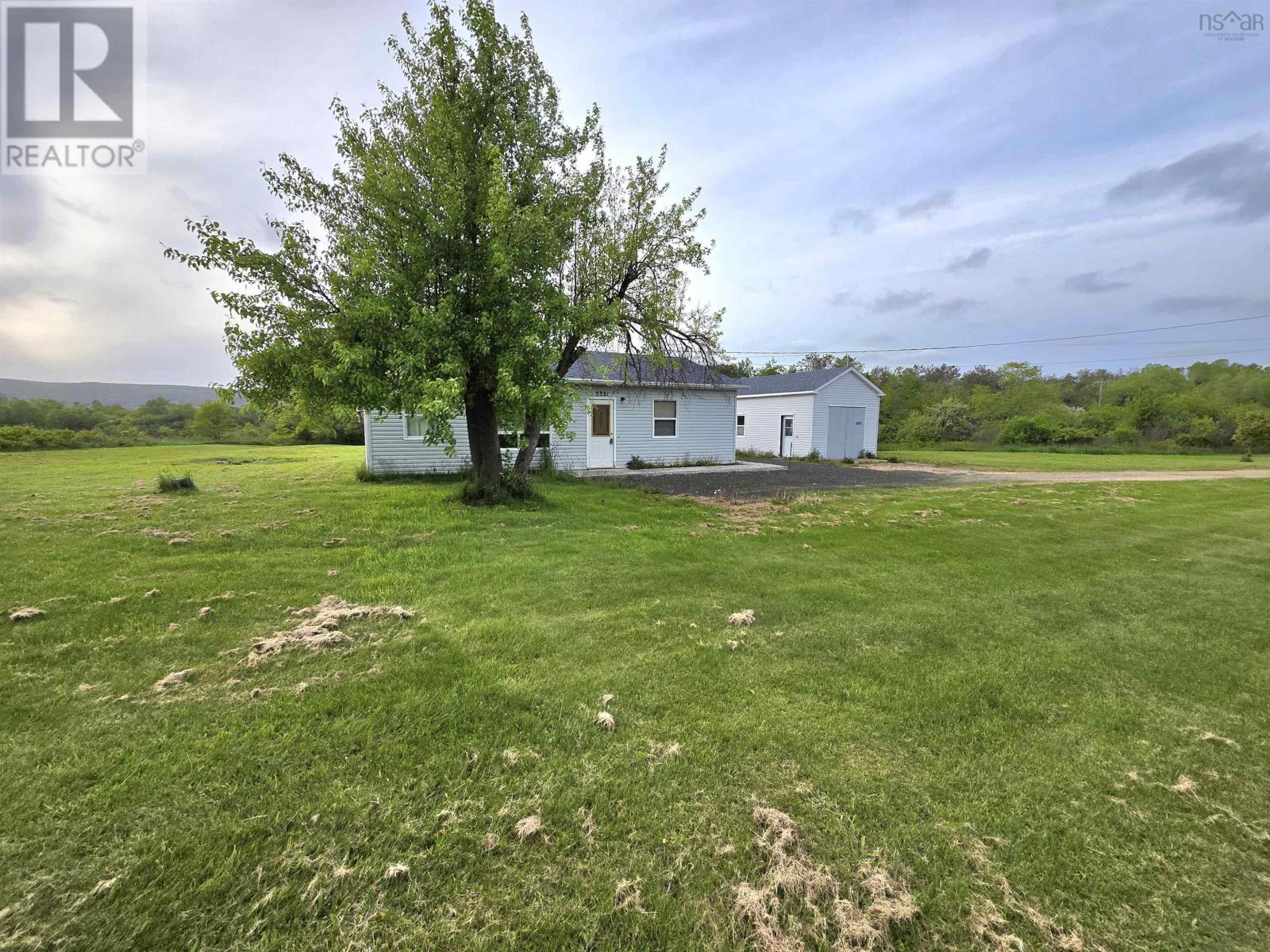 3321 Highway 201 - 4