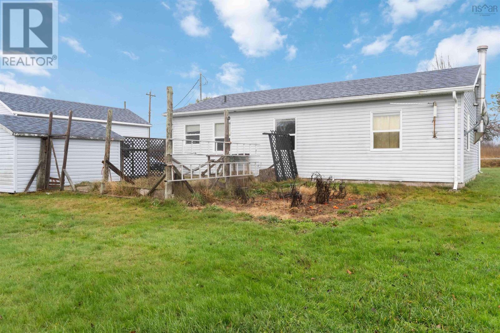 3321 Highway 201 - 14
