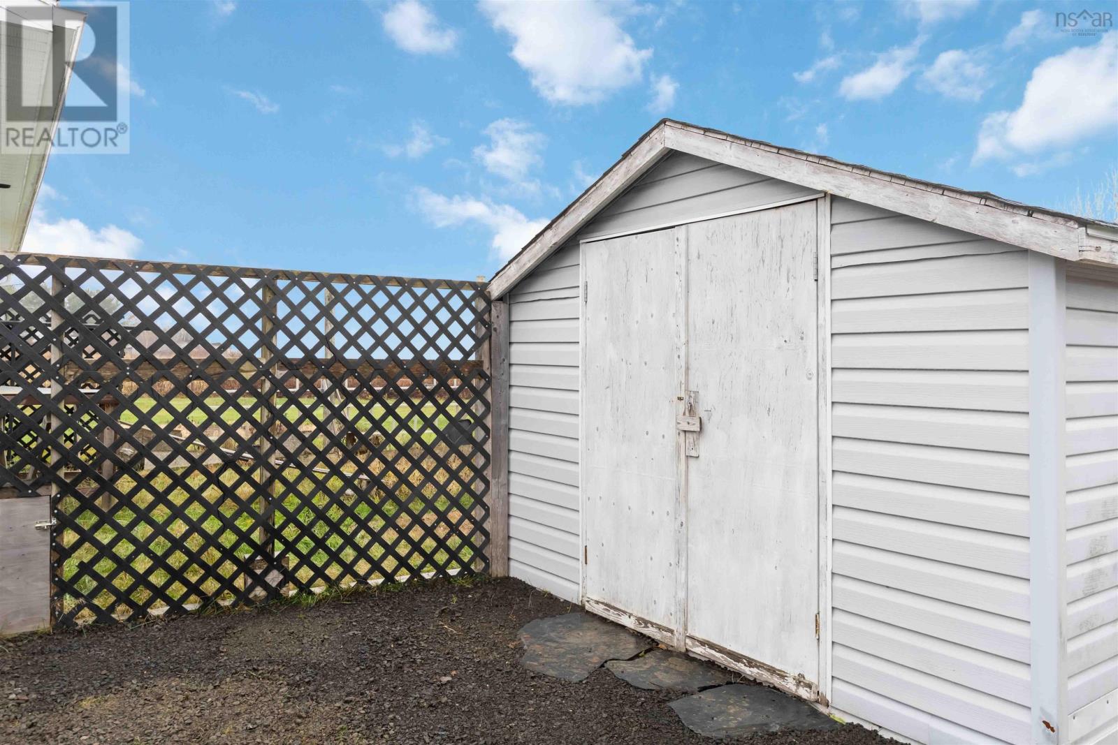 3321 Highway 201 - 23