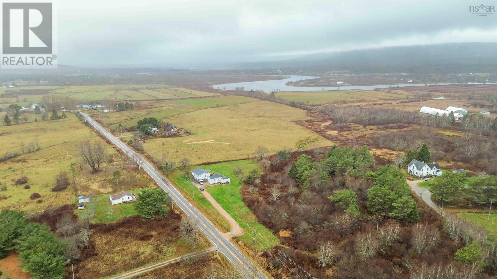 3321 Highway 201 - 40