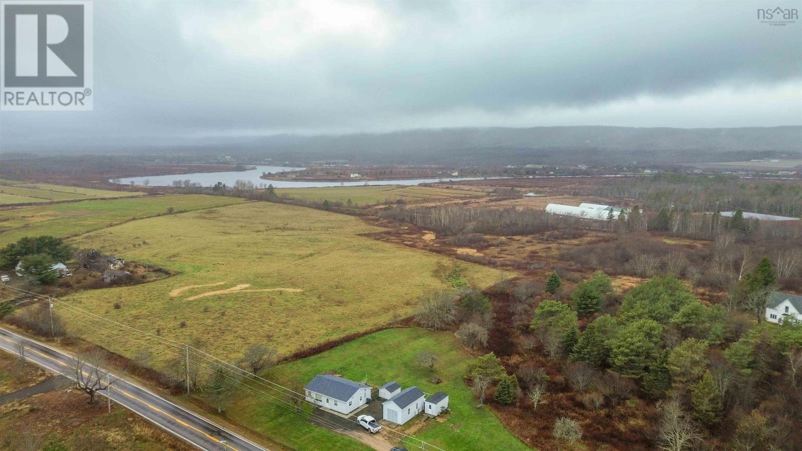 3321 Highway 201 - 43