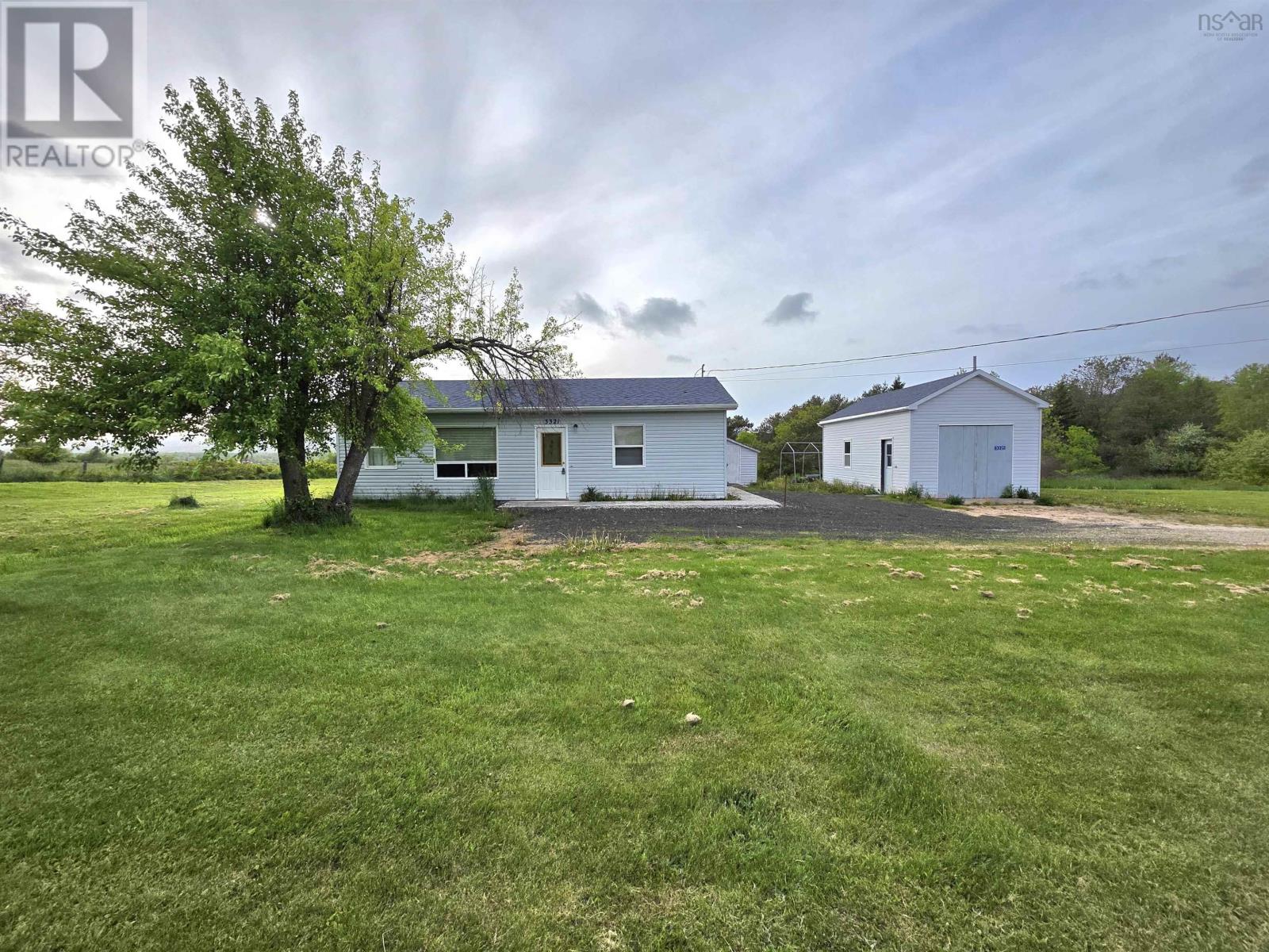 3321 Highway 201 - 3
