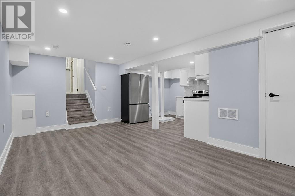 1543 Carling Crescent - 19