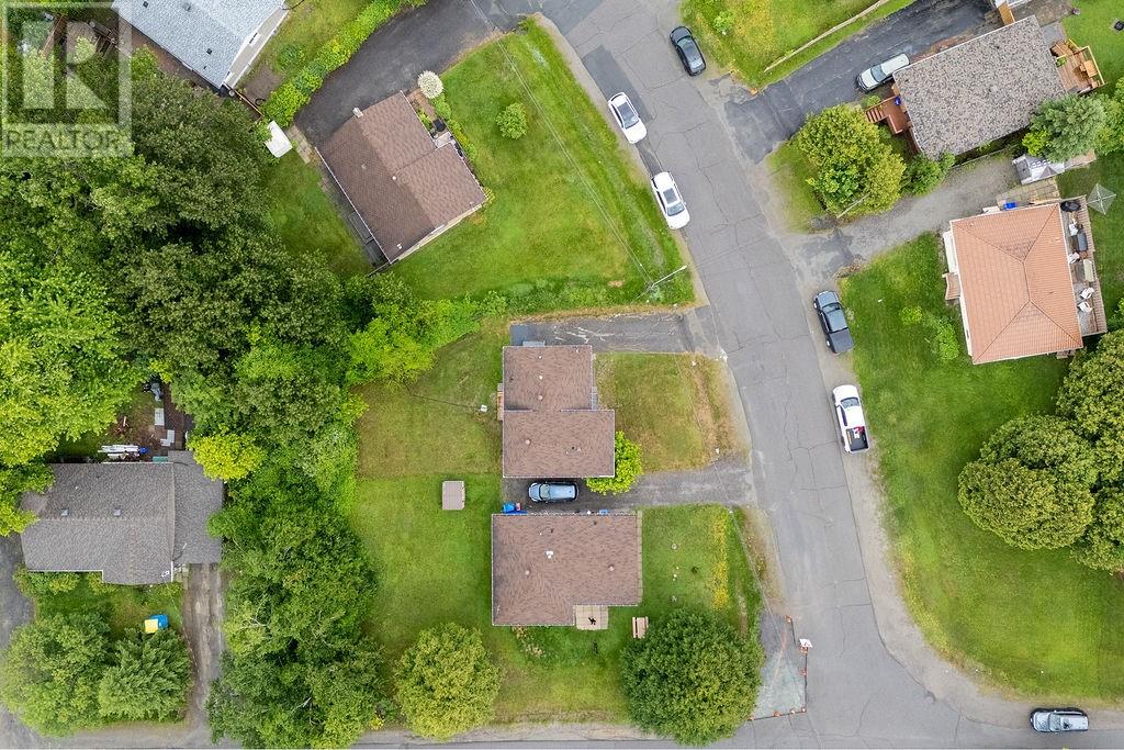 1543 Carling Crescent - 31