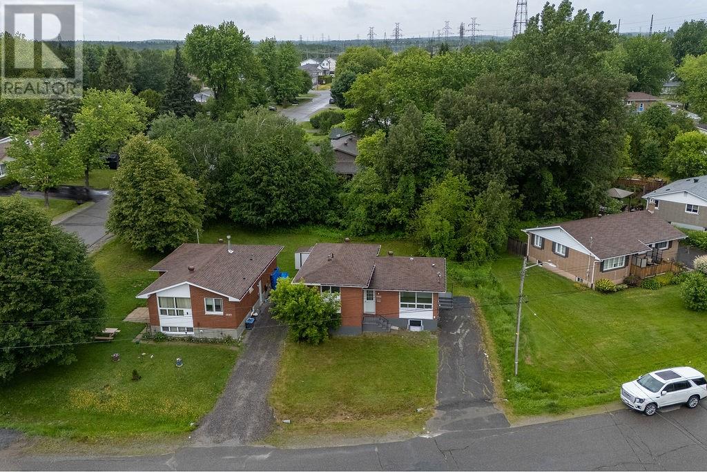 1543 Carling Crescent - 35