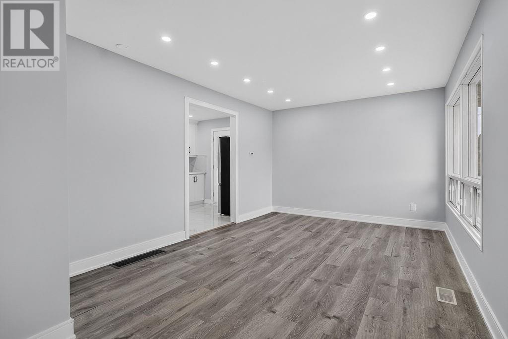 1543 Carling Crescent - 9