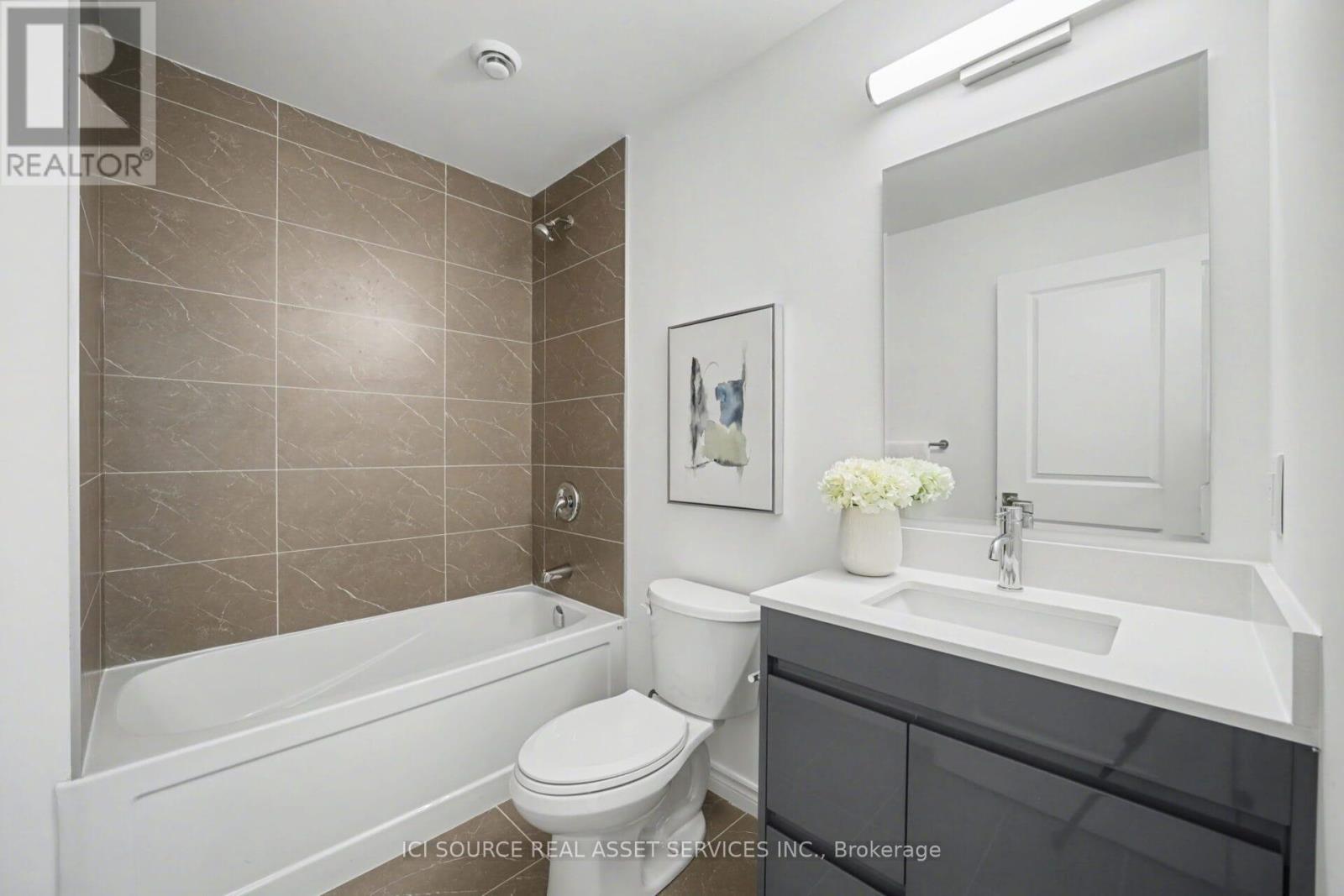#10 2 SLESSOR BOULEVARD - Image 12