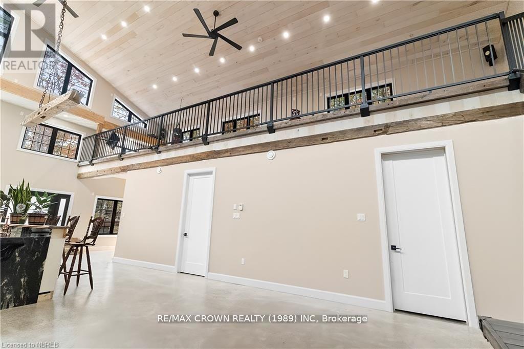 24 SUN VALLEY WAY - 22