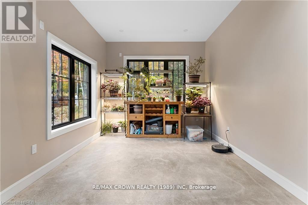 24 SUN VALLEY WAY - 24