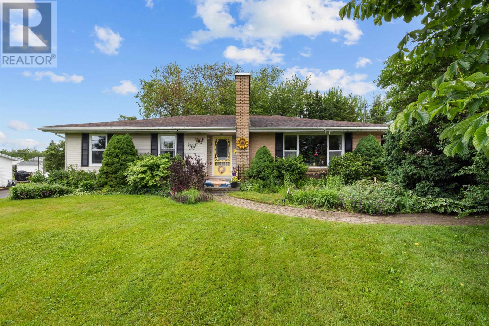 3 Pamwayne Drive - 1