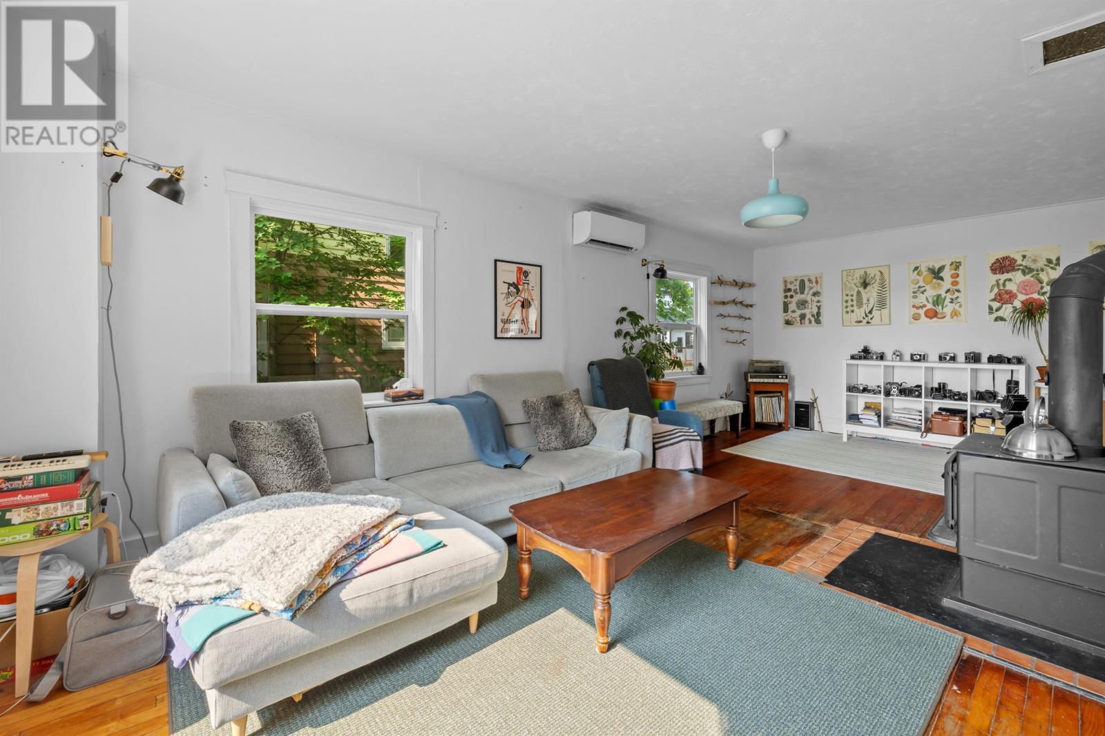22 Egan Street - 10