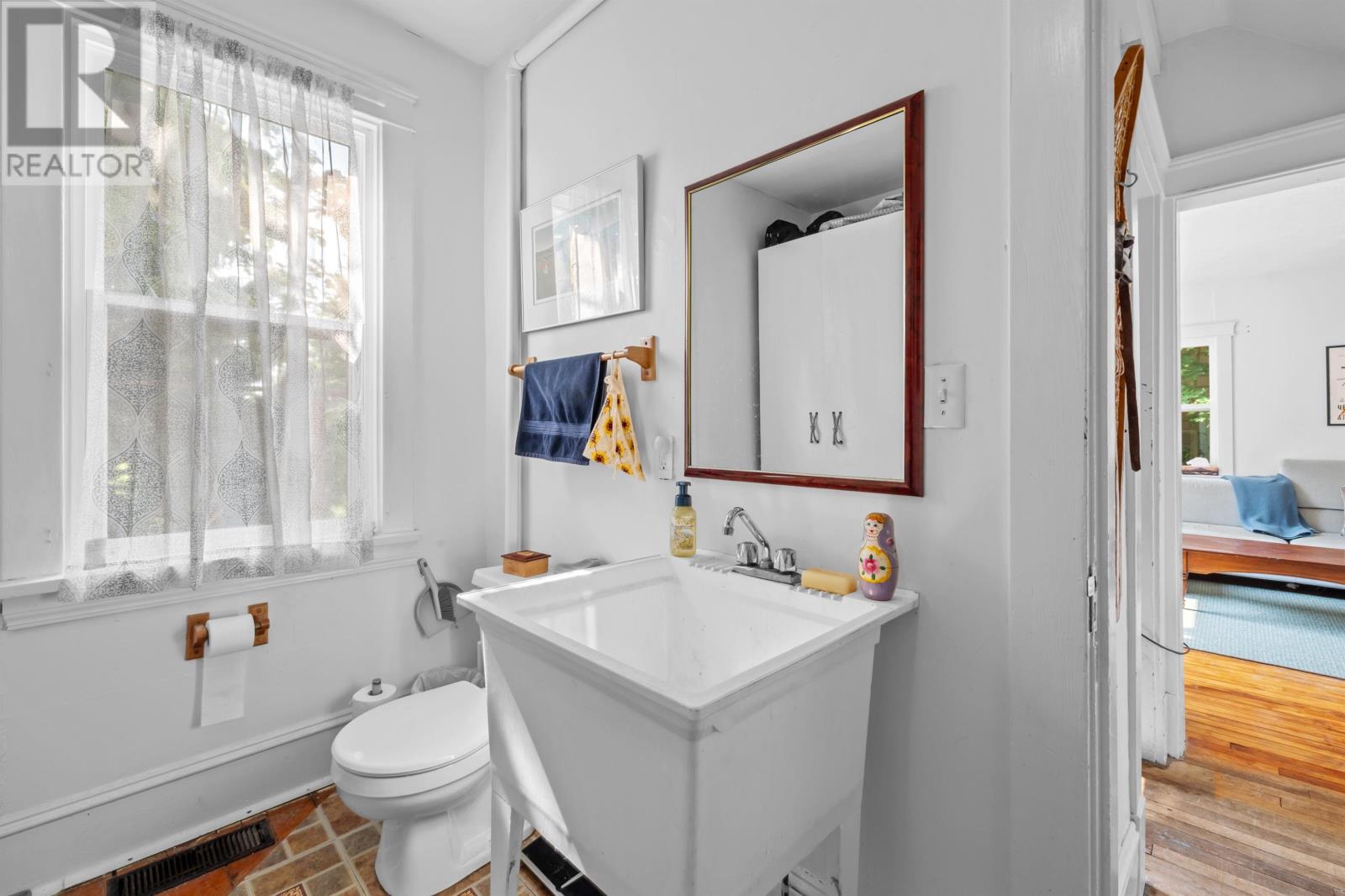 22 Egan Street - 14