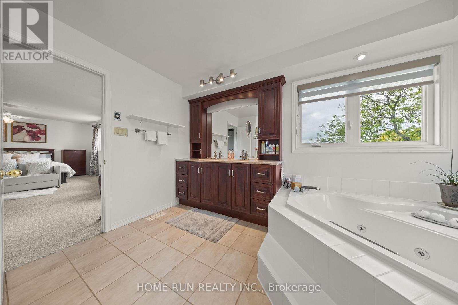6 ZOKOL CRESCENT - 22