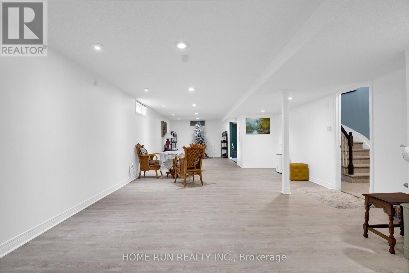 6 ZOKOL CRESCENT - 30