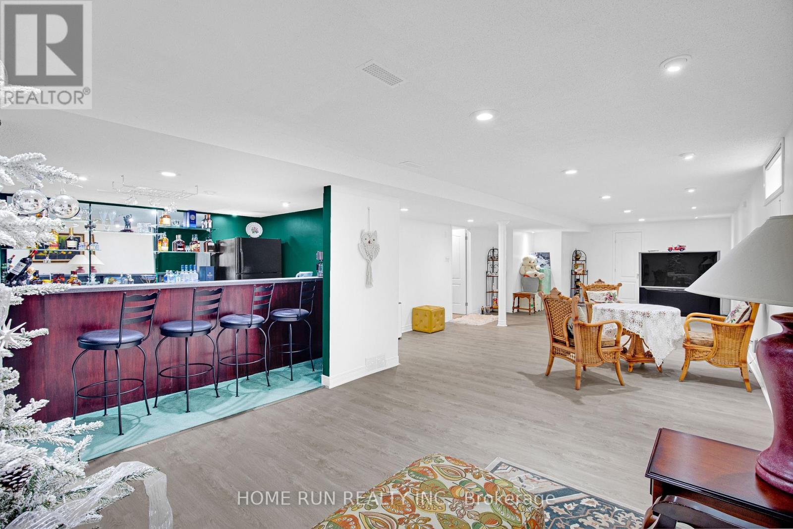6 ZOKOL CRESCENT - 31