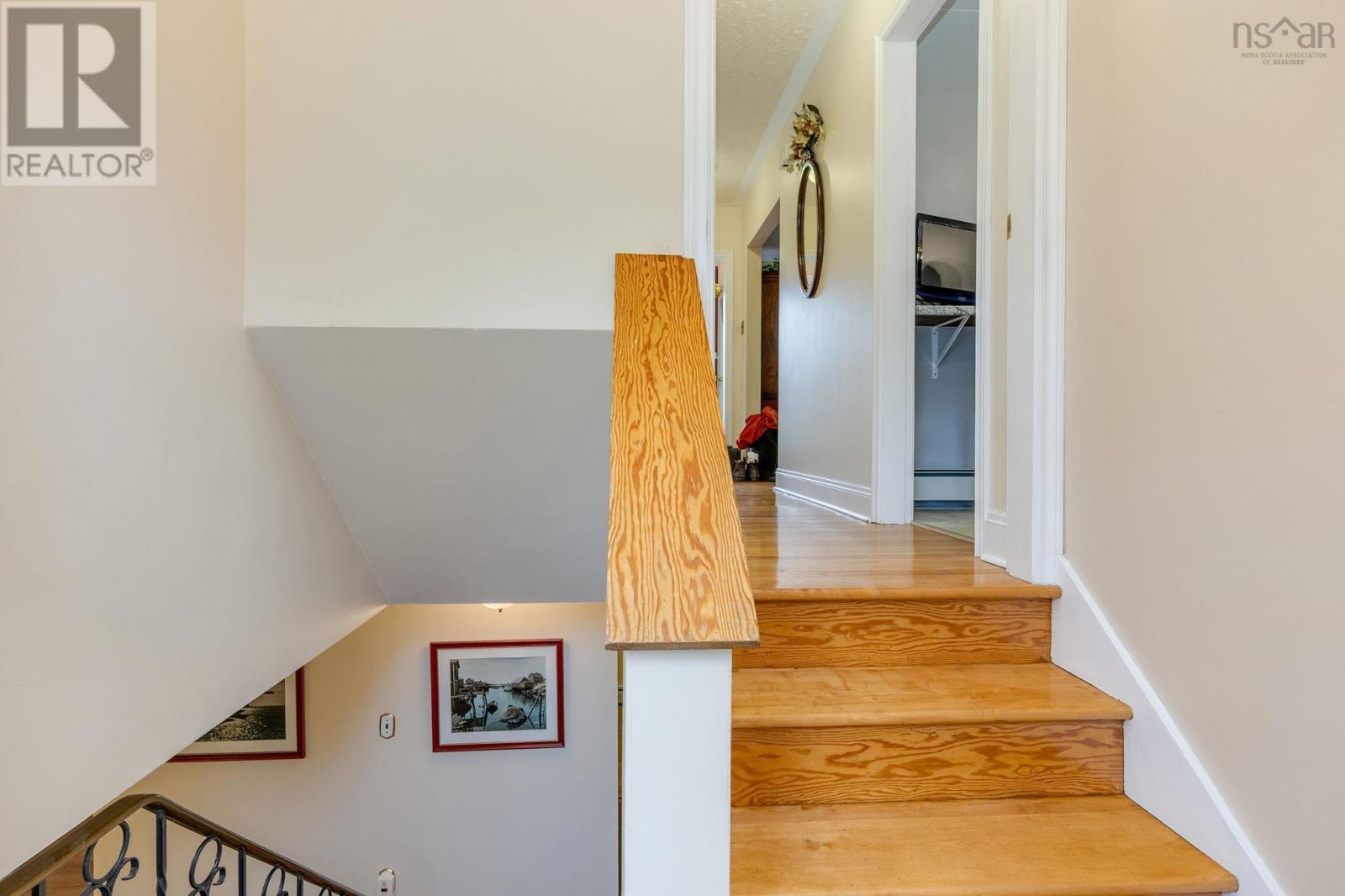 21 Canary Crescent - 29