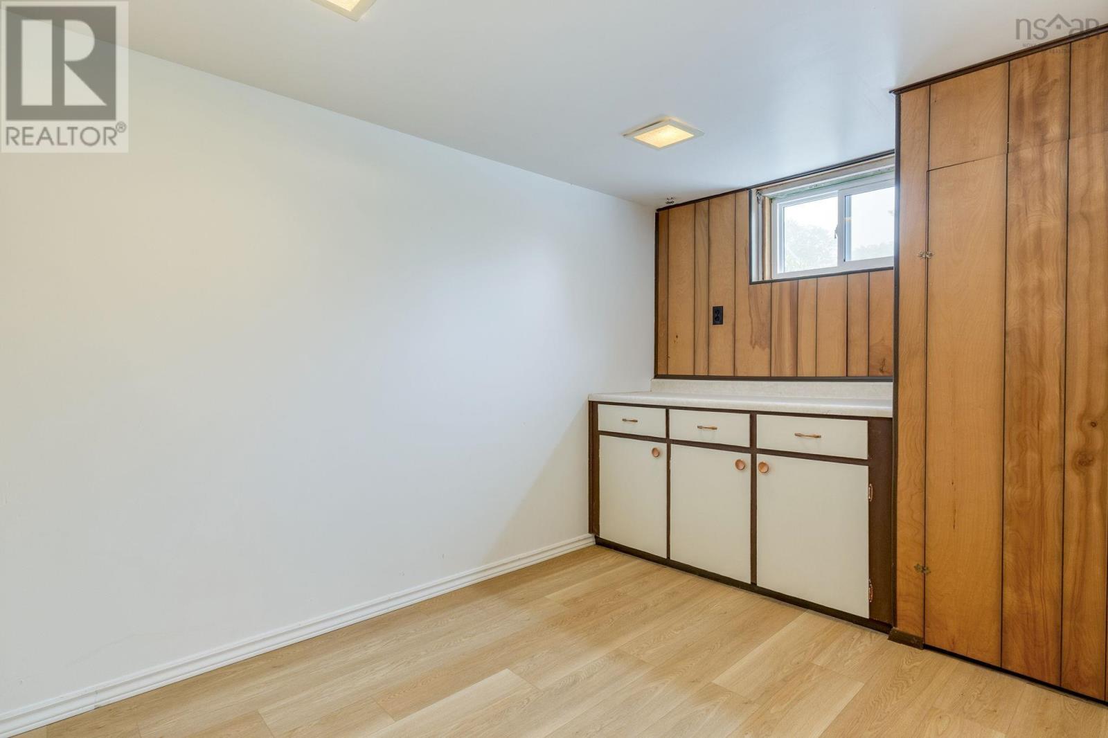 21 Canary Crescent - 37
