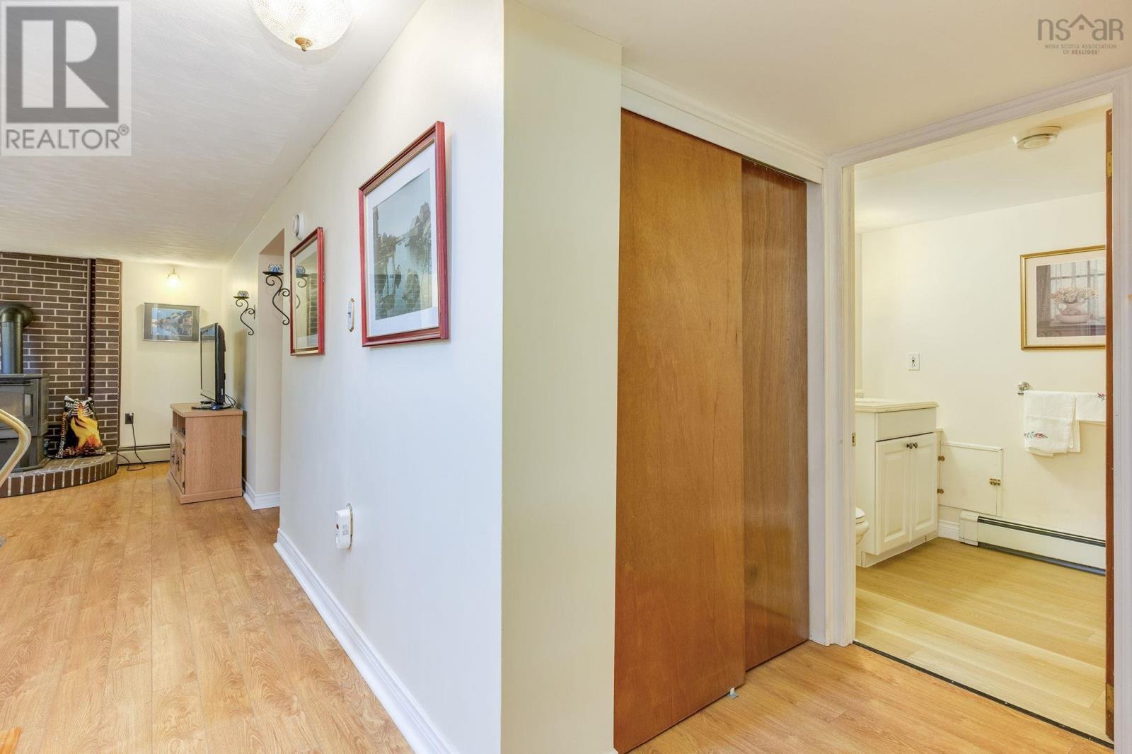 21 Canary Crescent - 39