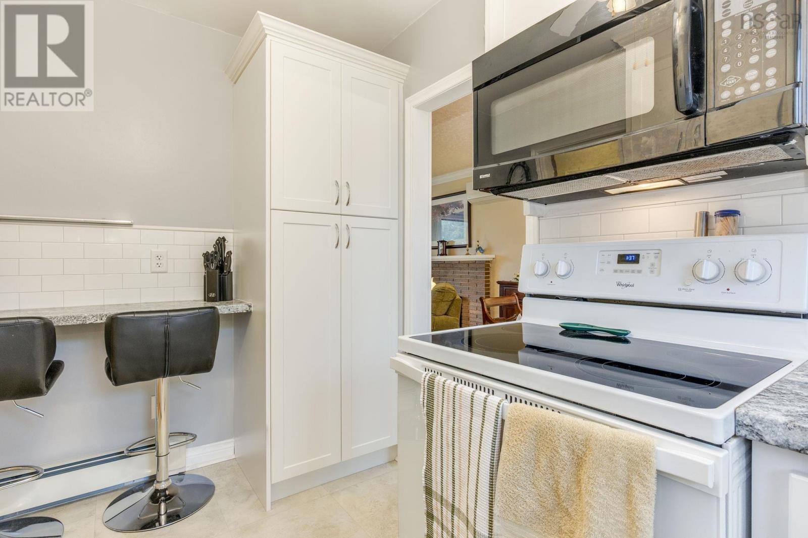 21 Canary Crescent - 19