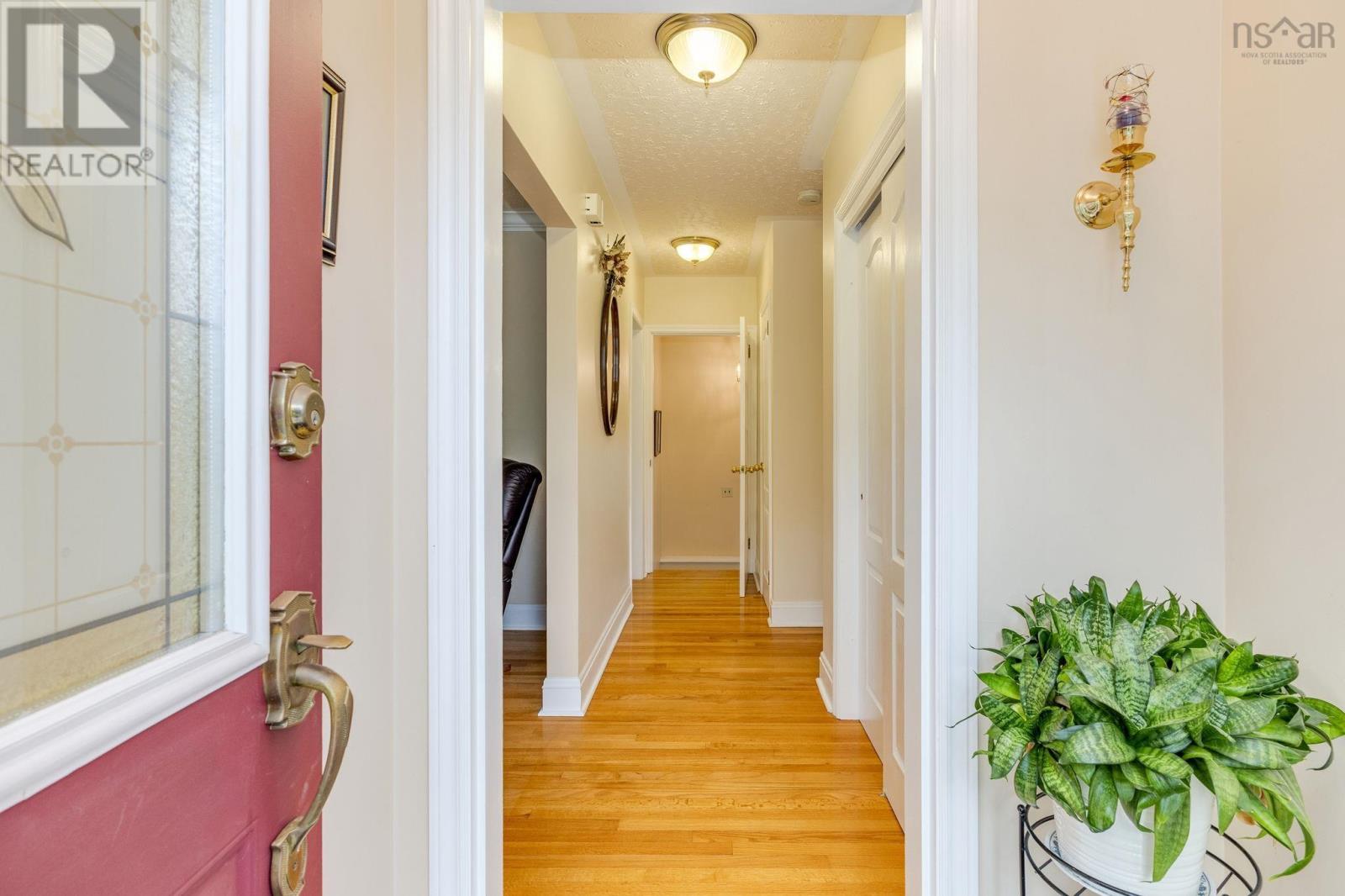 21 Canary Crescent - 9