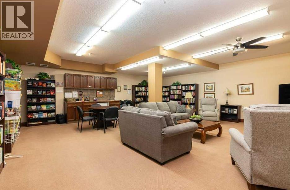 # 318, 5300 48 Street - 34