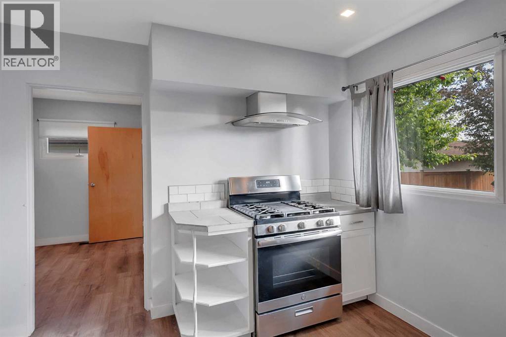 3918 37 Avenue - 9