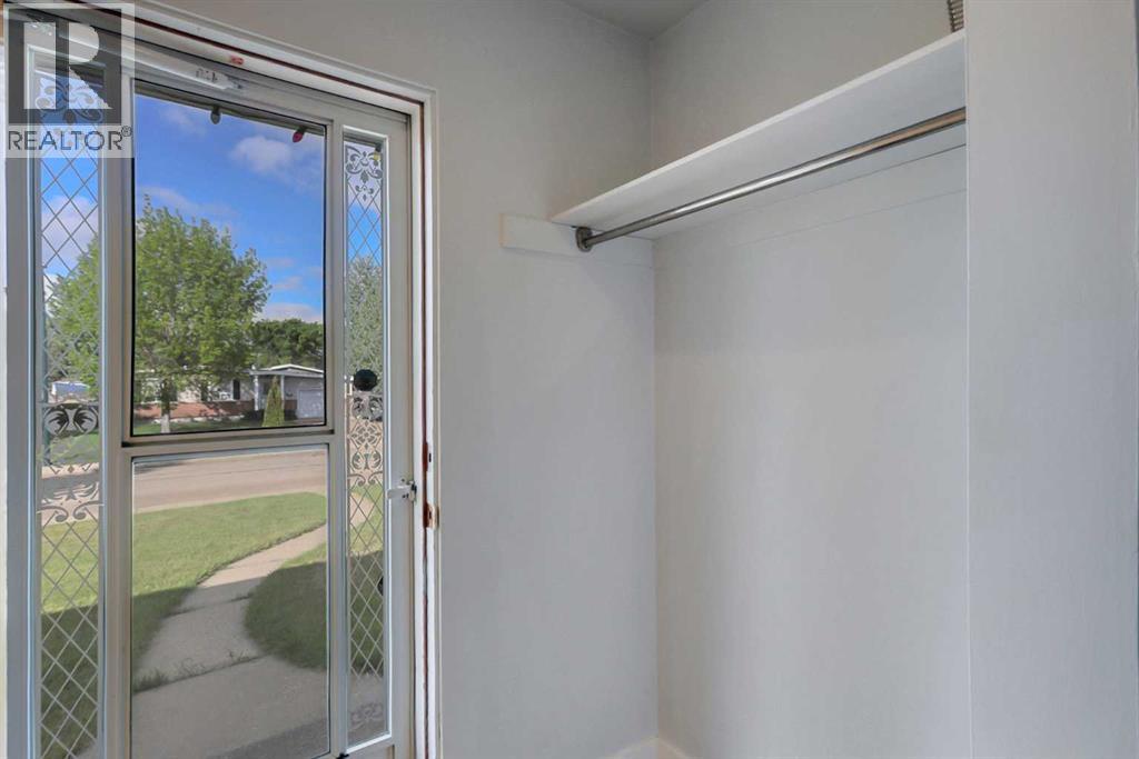 3918 37 Avenue - 4