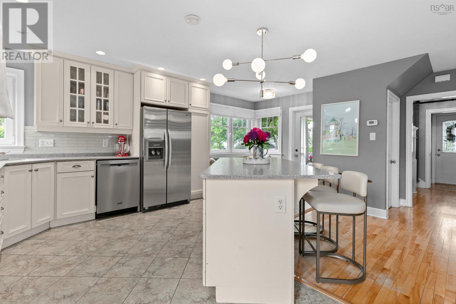 2500 Armcrescent West Avenue - 23