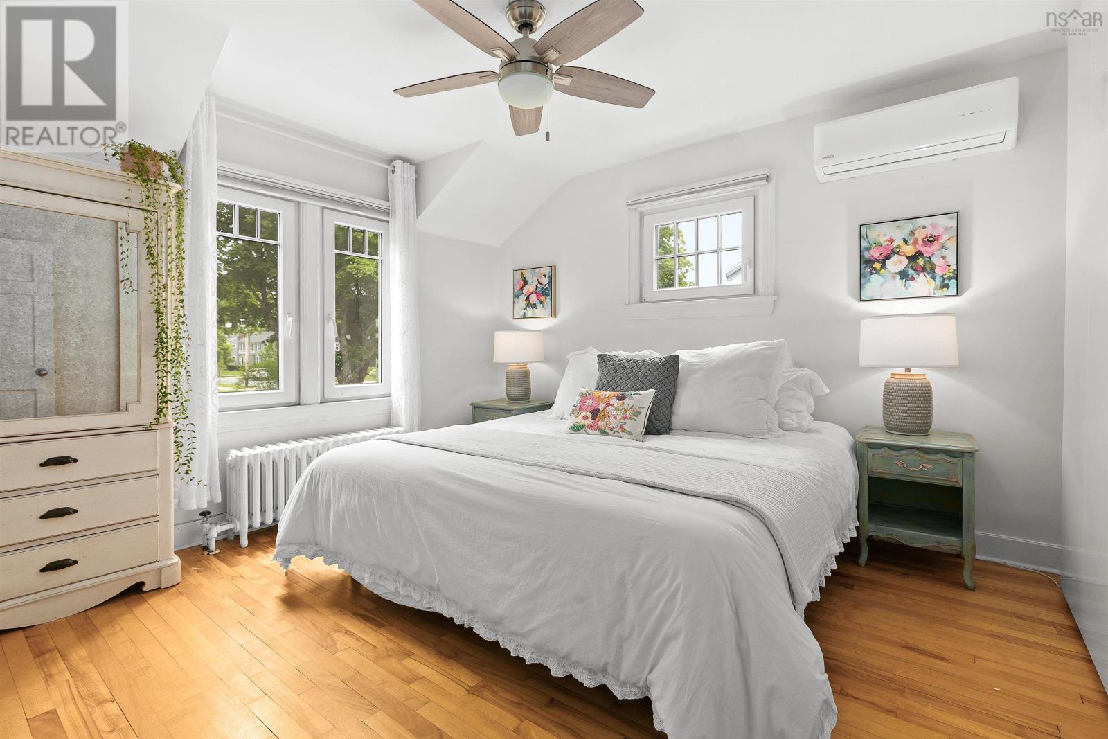 2500 Armcrescent West Avenue - 27